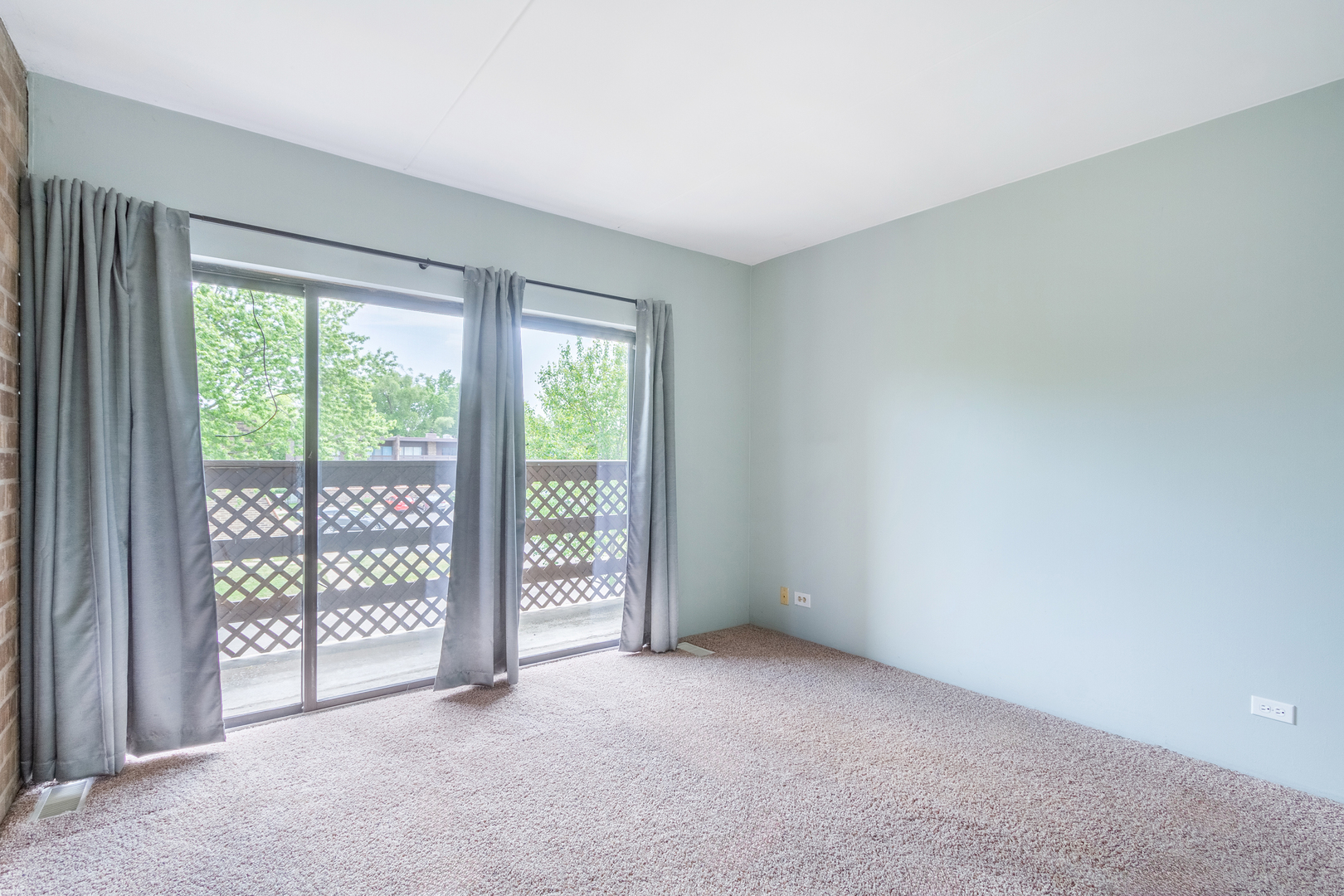 1010 Kenneth Circle Elgin, IL 60120 - Photo 14 of 18 a view of room with window