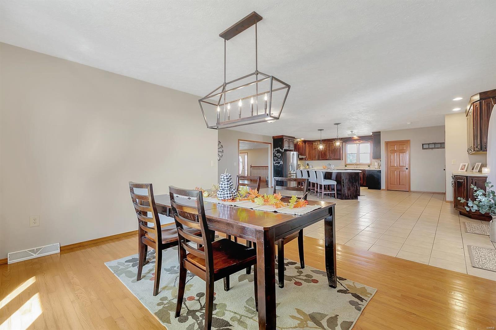 12646 Rose Road Trenton, IL 62293 - Photo 15 of 62