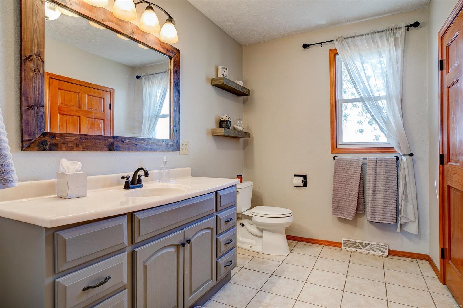 12646 Rose Road Trenton, IL 62293 - Photo 16 of 62