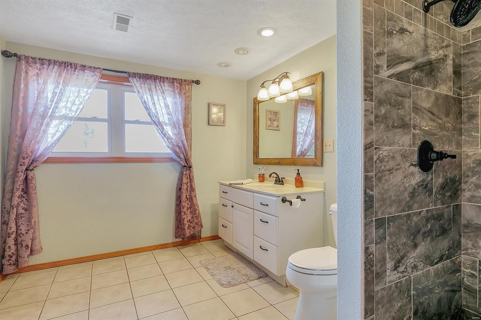 12646 Rose Road Trenton, IL 62293 - Photo 23 of 62