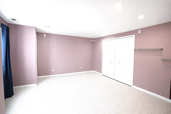 $439,000 | 462 Grosvenor Lane, Aurora, IL 60504