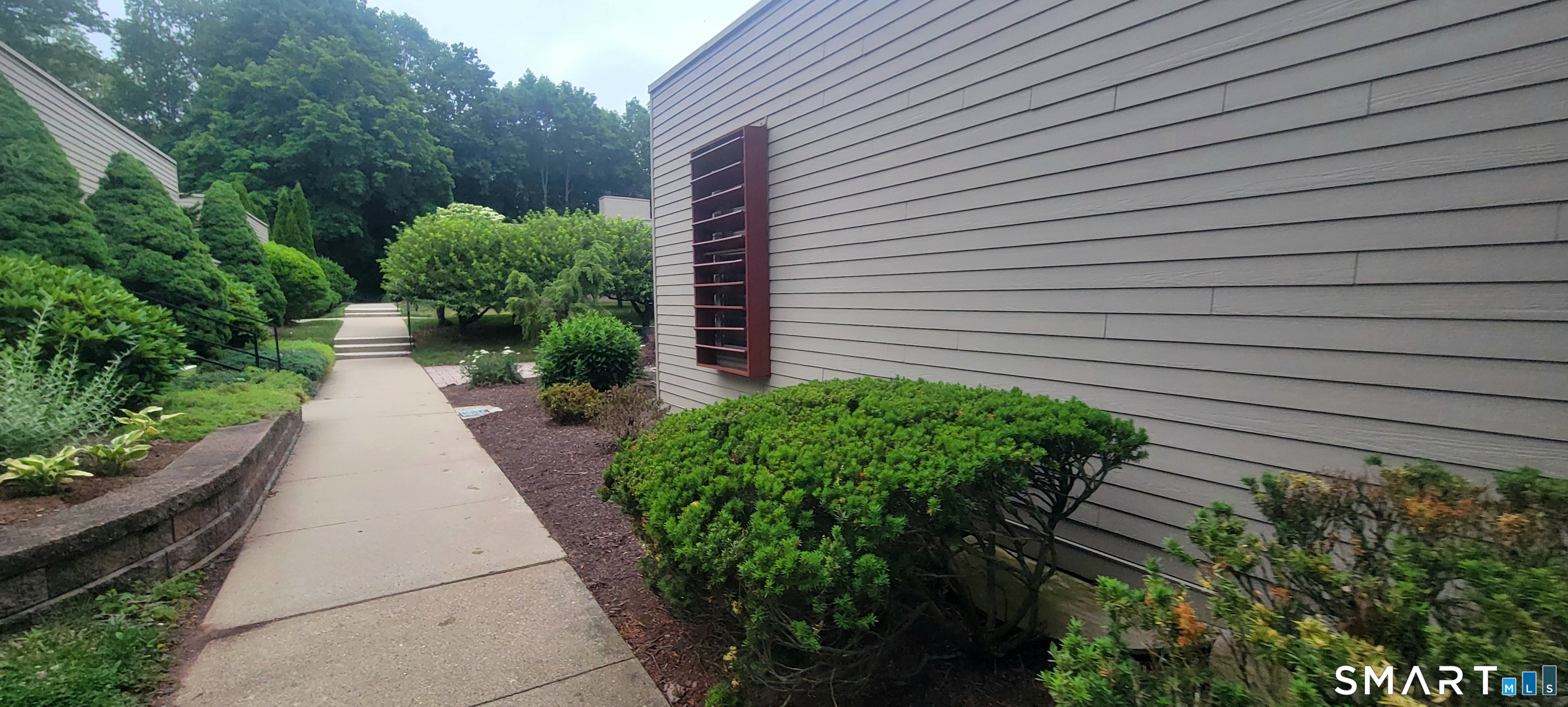 37 Charlton Hill Road, Unit 37 Hamden, CT 06518 - Photo 7 of 17