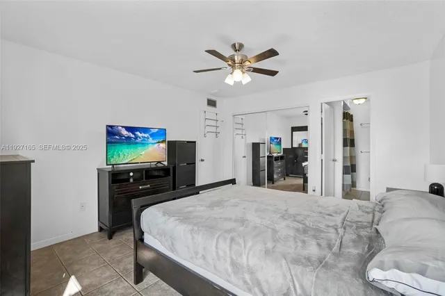 $2,150 | 3545 Northeast 167th Street, Unit 208, North Miami Beach, FL 33160