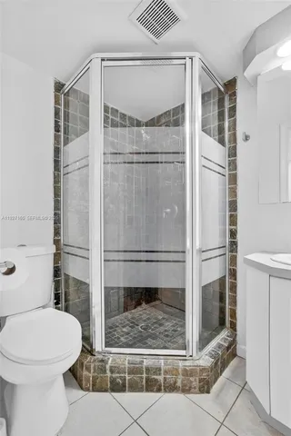 $2,150 | 3545 Northeast 167th Street, Unit 208, North Miami Beach, FL 33160