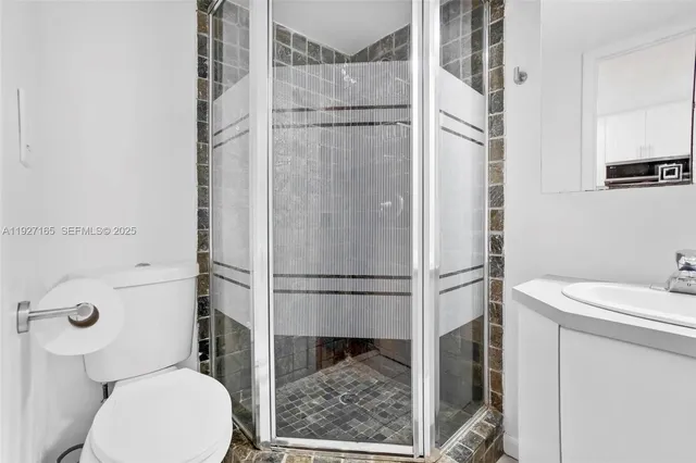 $2,150 | 3545 Northeast 167th Street, Unit 208, North Miami Beach, FL 33160