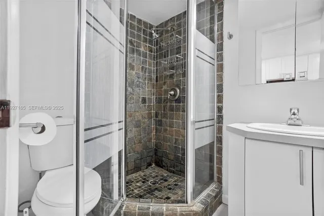 $2,150 | 3545 Northeast 167th Street, Unit 208, North Miami Beach, FL 33160