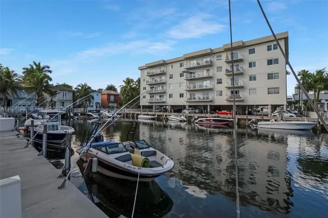 $2,150 | 3545 Northeast 167th Street, Unit 208, North Miami Beach, FL 33160