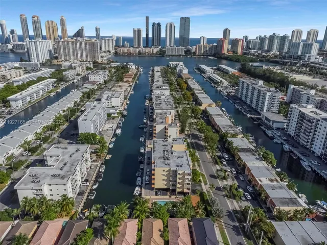 $2,150 | 3545 Northeast 167th Street, Unit 208, North Miami Beach, FL 33160