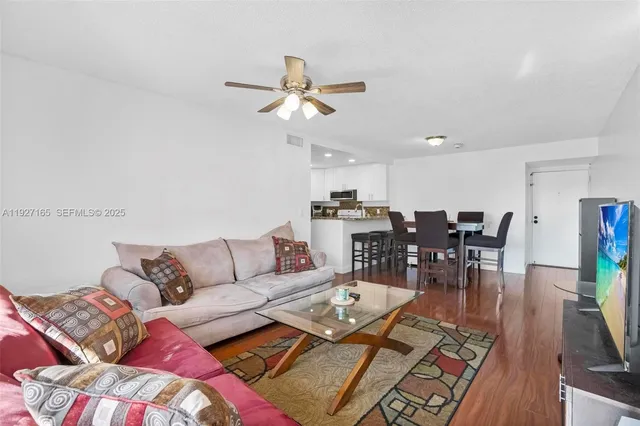 $2,150 | 3545 Northeast 167th Street, Unit 208, North Miami Beach, FL 33160