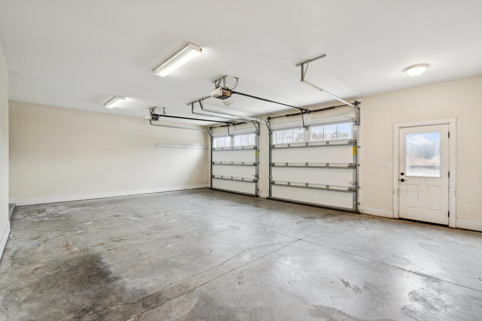 349 Mentor Road Summerville, SC 29483 - Photo 102 of 134 103_349mentorrd-keeneyemarketing-129_14