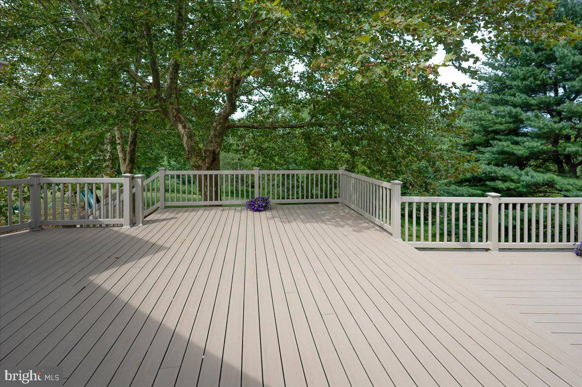 977 Wind Song Road West Chester, PA 19382 - Photo 24 of 57 Loads of entertaining space