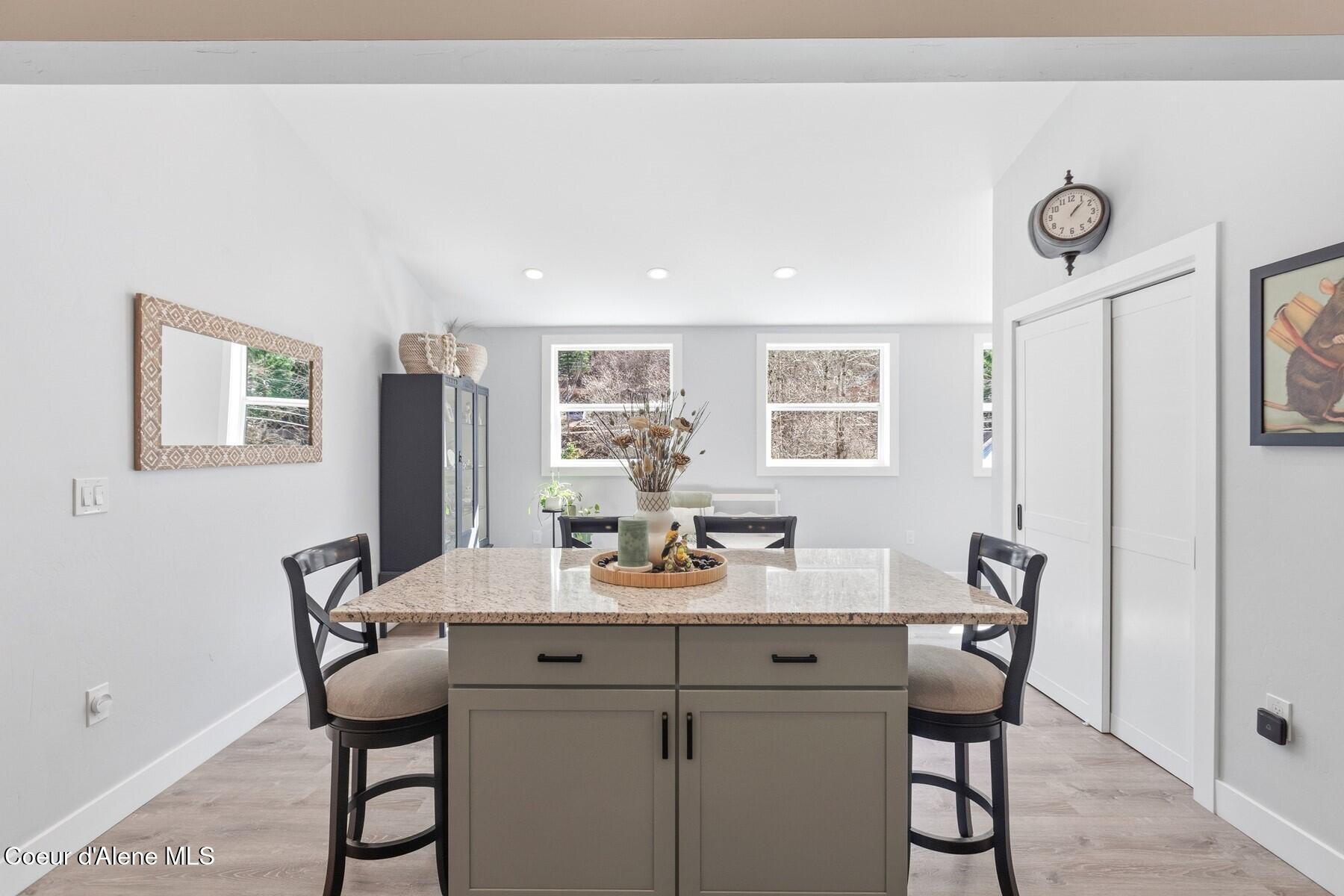 632 Main Street Wardner, ID 83837 - Photo 15 of 48 Breakfast Bar