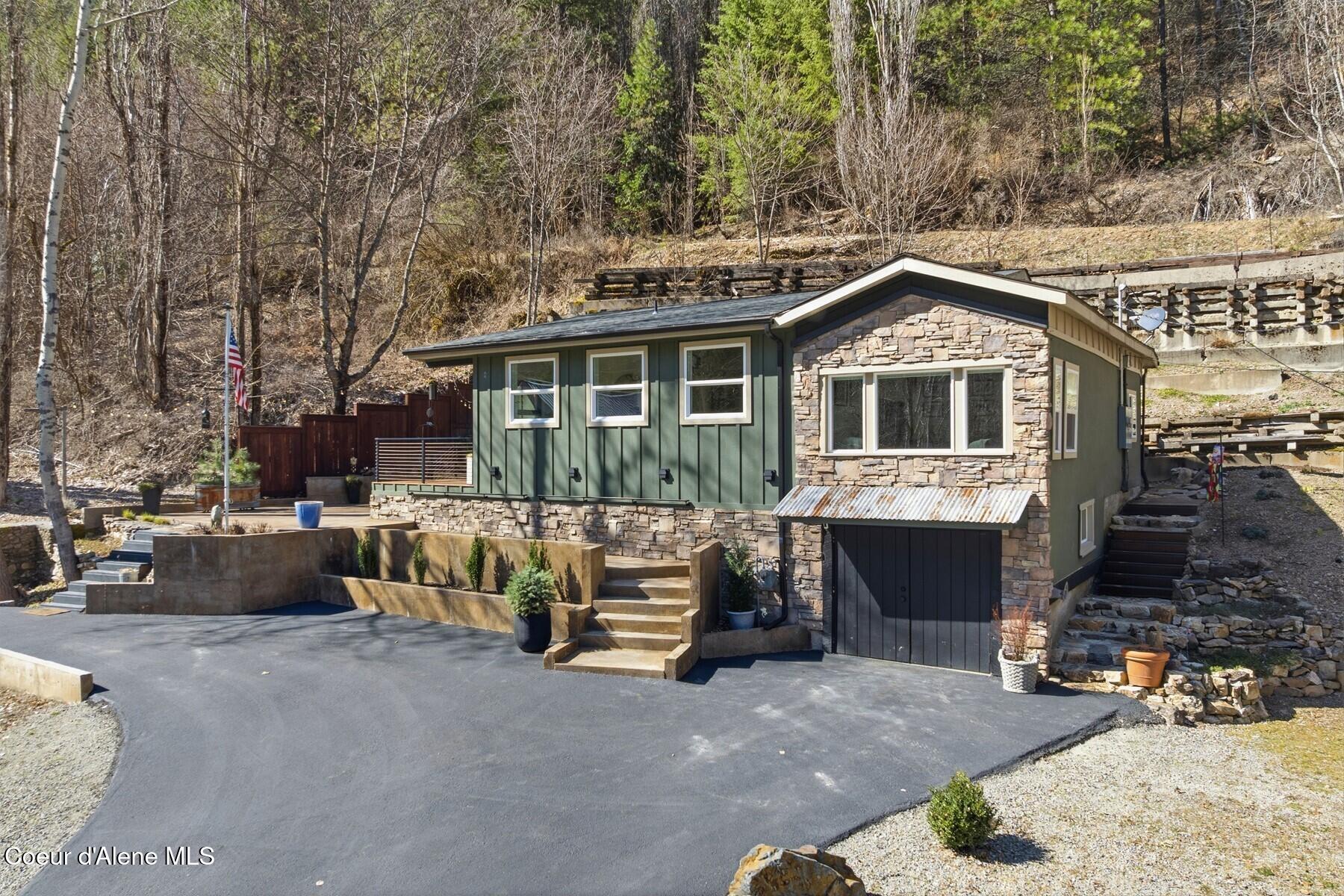 632 Main Street Wardner, ID 83837 - Photo 2 of 48 Contemporary Ski Retreat