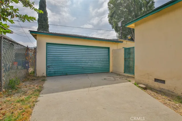 a view of outdoor space