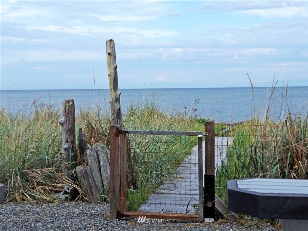 711 3 Crabs Road Sequim, WA 98382 - Photo 3 of 25 Gallery Image 3