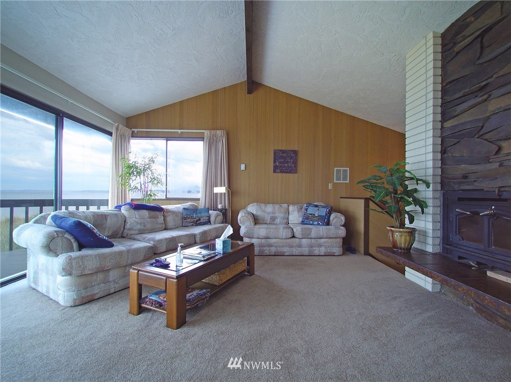 711 3 Crabs Road Sequim, WA 98382 - Photo 6 of 25 Gallery Image 6
