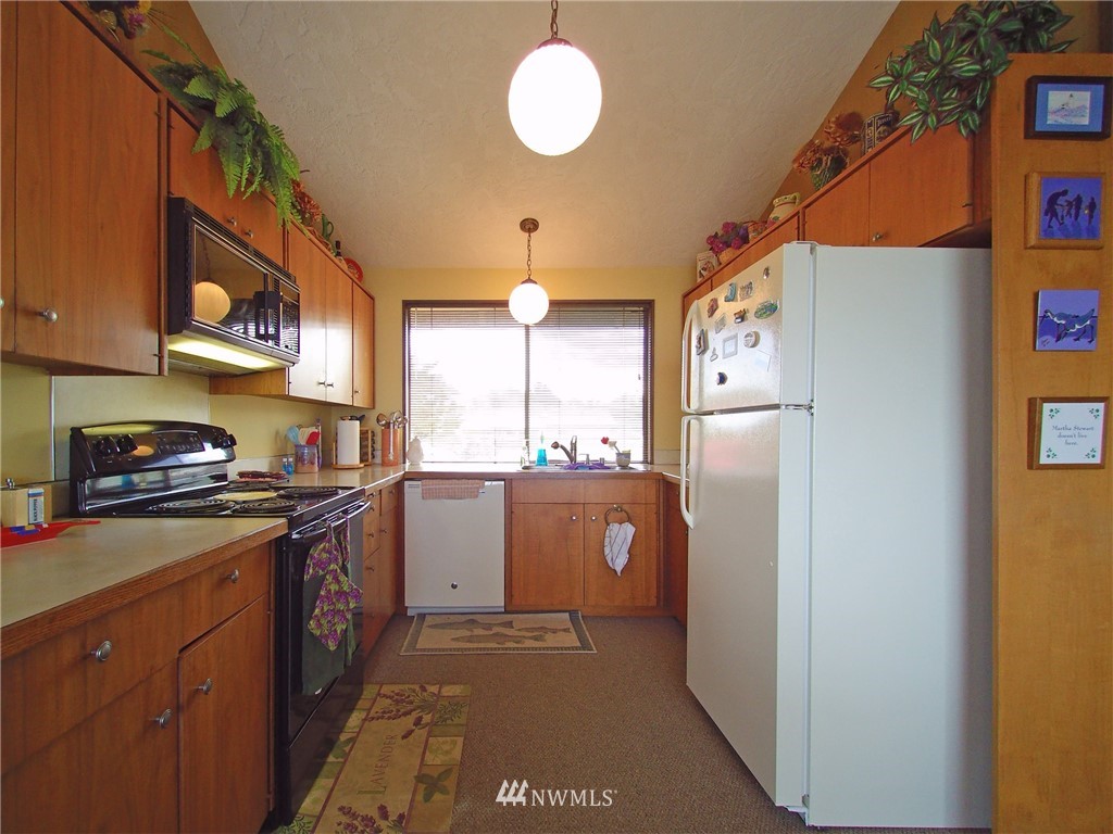 711 3 Crabs Road Sequim, WA 98382 - Photo 9 of 25 Gallery Image 9