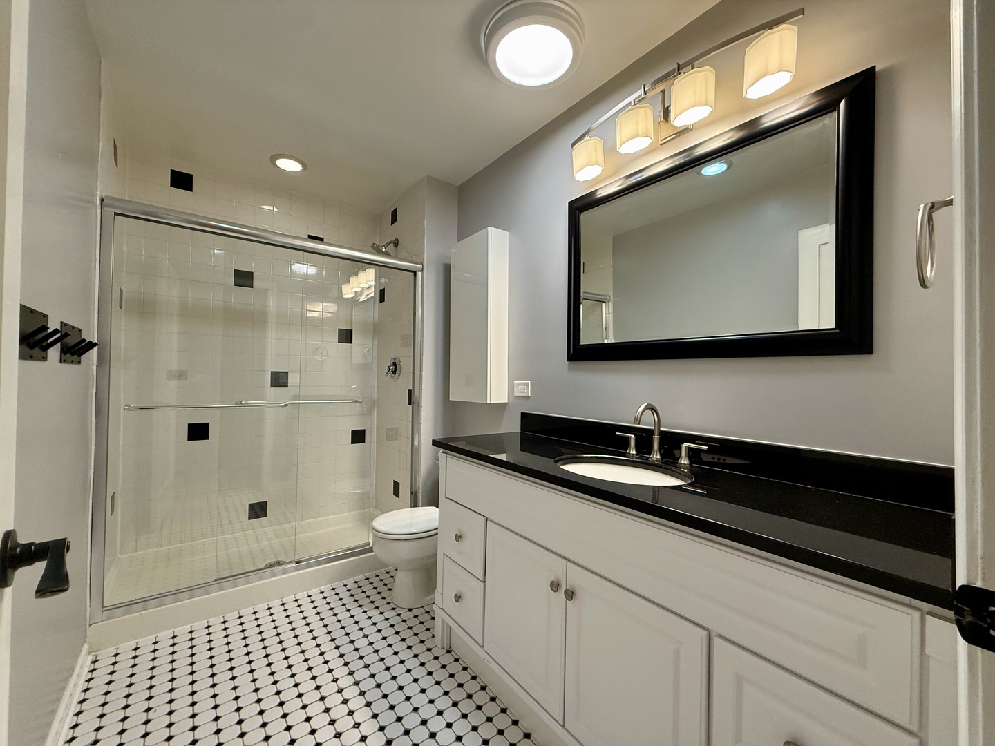 312 North May Street, Unit 4H Chicago, IL 60607 - Photo 13 of 22