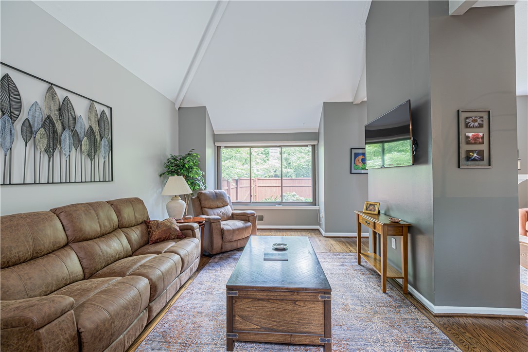 957 East Avenue Rochester, NY 14607 - Photo 6 of 27