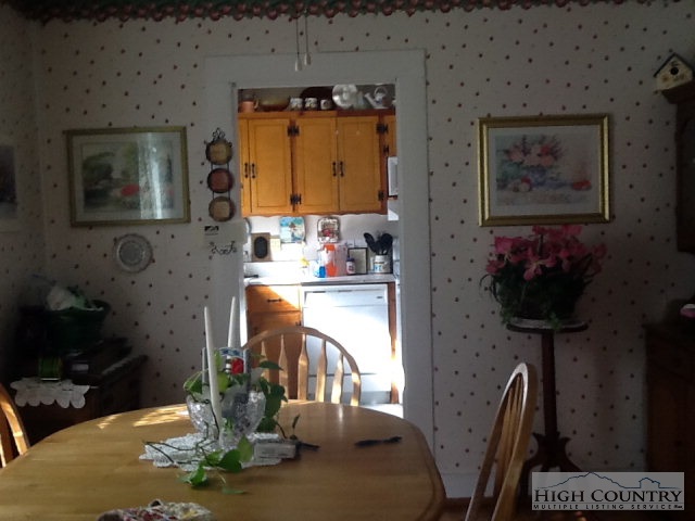 573 Ransom Street Blowing Rock, NC 28605 - Photo 3 of 5 Gallery Image 3