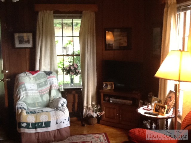 573 Ransom Street Blowing Rock, NC 28605 - Photo 4 of 5 Gallery Image 4
