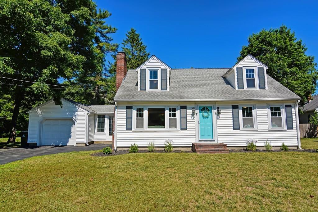 7 Oak Street Raynham, MA 02767 - Photo 1 of 34 Gallery Image 1