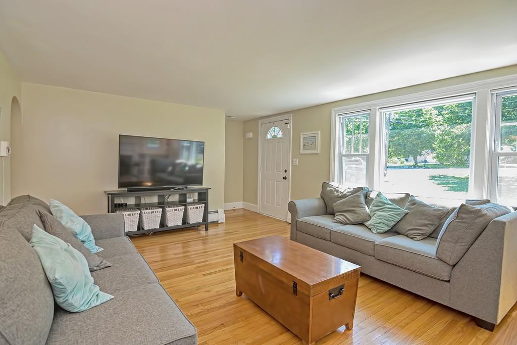 7 Oak Street Raynham, MA 02767 - Photo 4 of 34 Gallery Image 4