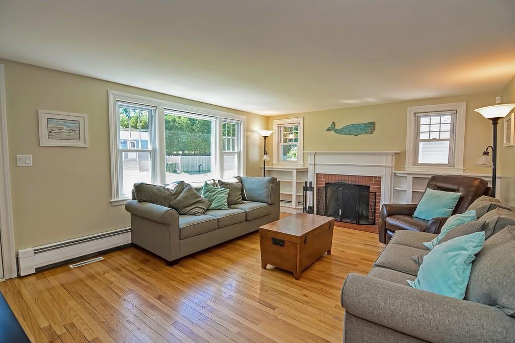 7 Oak Street Raynham, MA 02767 - Photo 5 of 34 Gallery Image 5