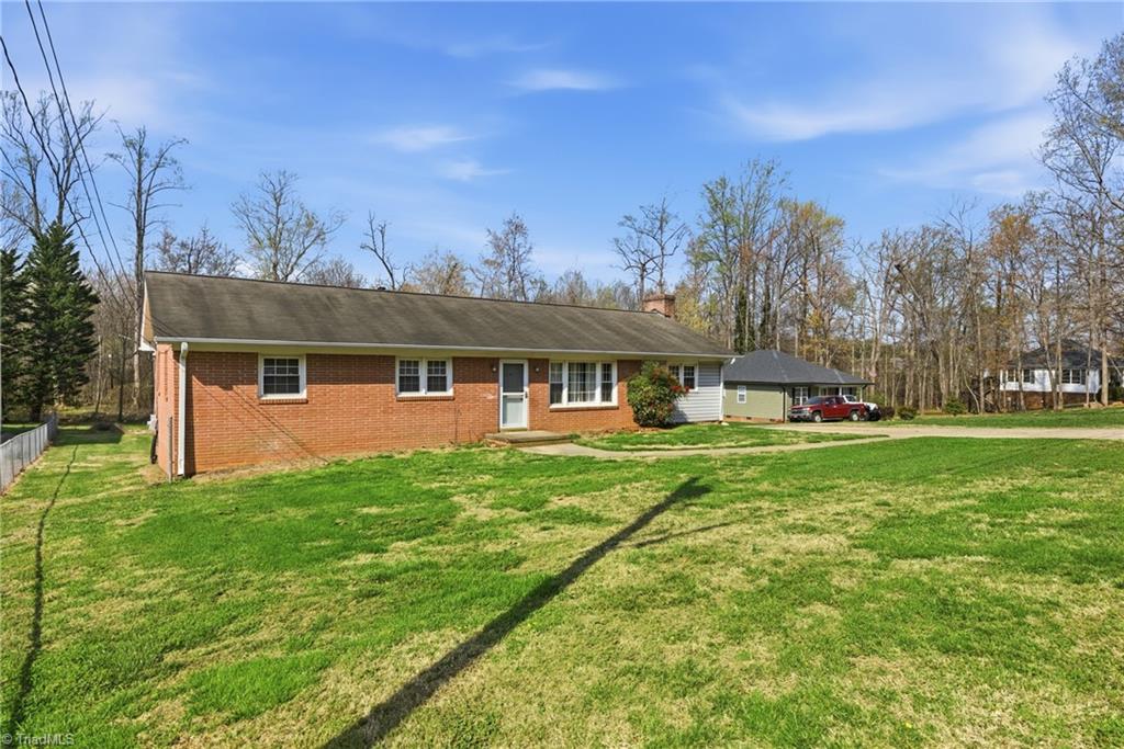 1313 Ridgewood Avenue Reidsville, NC 27320 - Photo 2 of 41