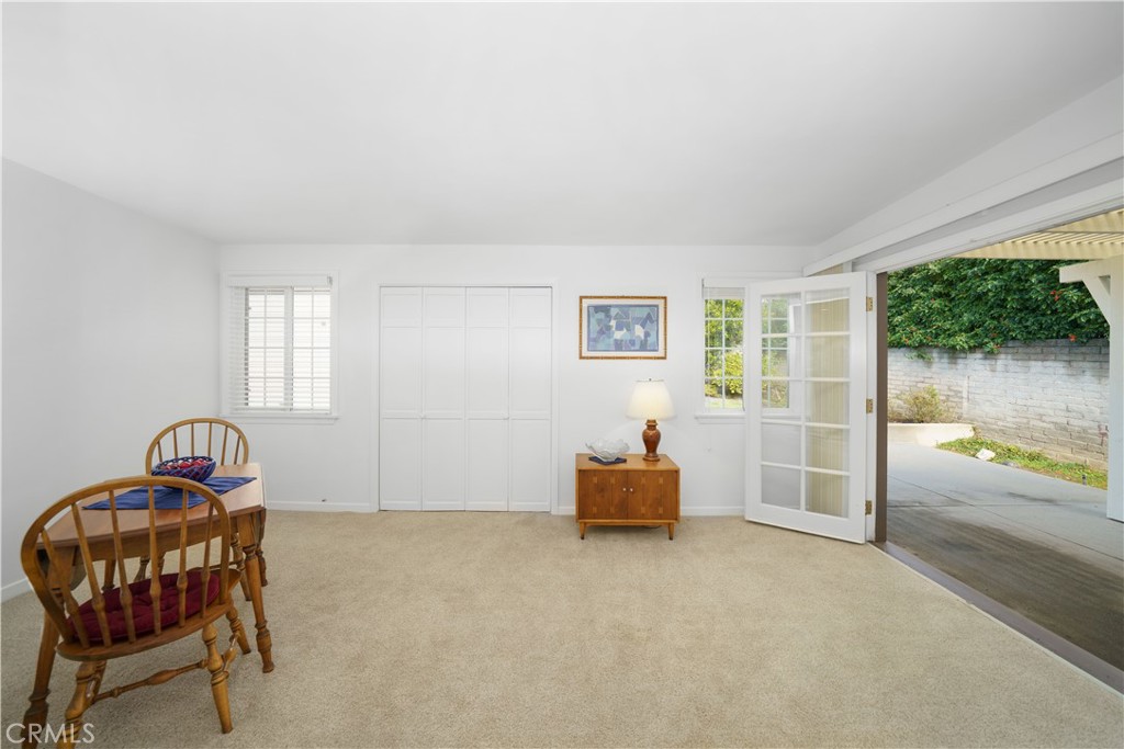 945 Cabrillo Drive Glendale, CA 91207 - Photo 17 of 38 a room with a bed and a window