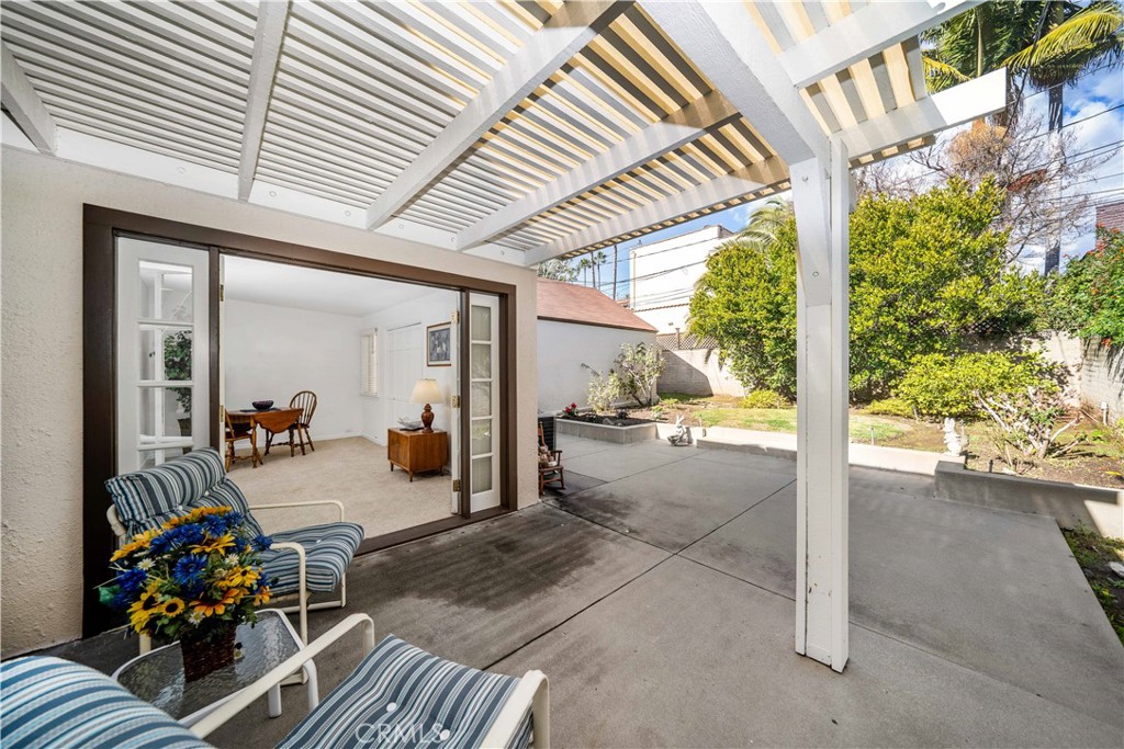 945 Cabrillo Drive Glendale, CA 91207 - Photo 21 of 38 a view of a porch with furniture