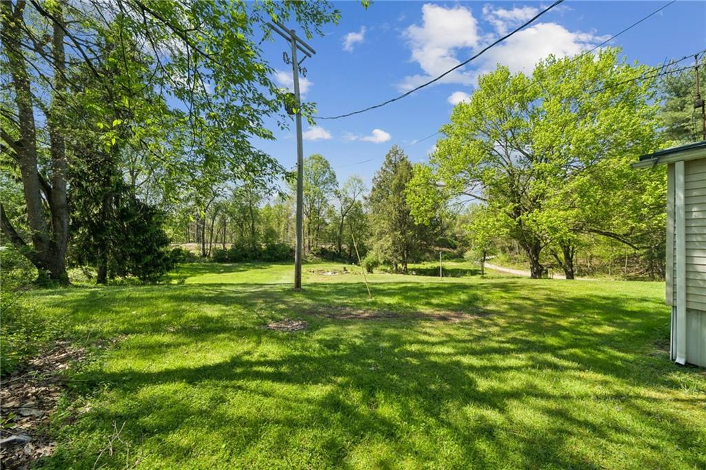 154 Thompson Road Torrance, PA 15779 - Photo 6 of 29