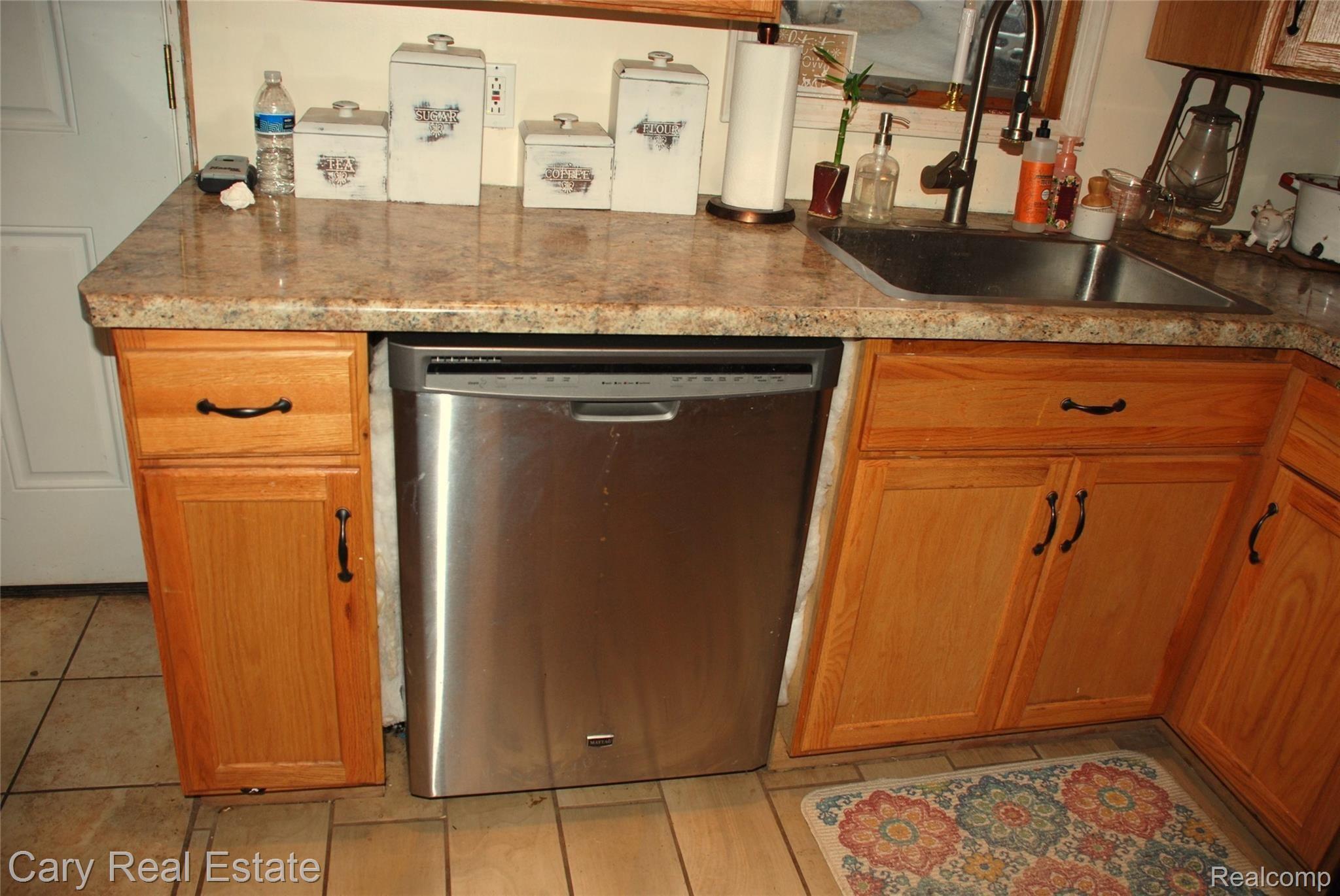 1875 East Leonard Road Leonard, MI 48367 - Photo 7 of 12 DSC_4392.JPG