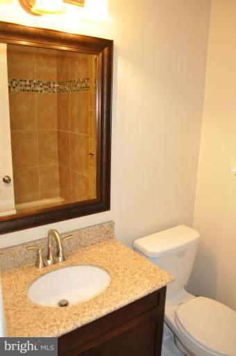 2465 Pyrenees Court Reston, VA 20191 - Photo 19 of 24 Bath