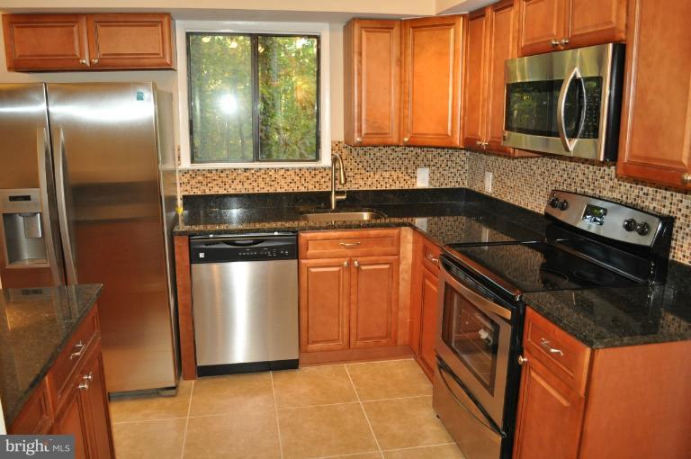 2465 Pyrenees Court Reston, VA 20191 - Photo 23 of 24 Kitchen
