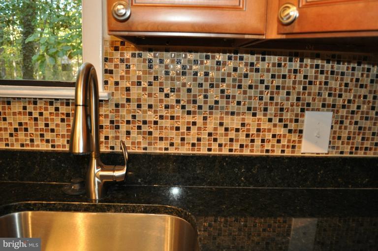 2465 Pyrenees Court Reston, VA 20191 - Photo 5 of 24 Kitchen