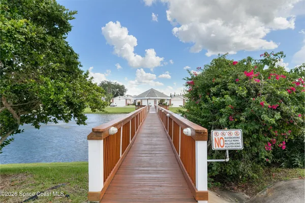 $325,000 | 975 South Fork Circle, Melbourne, FL 32901