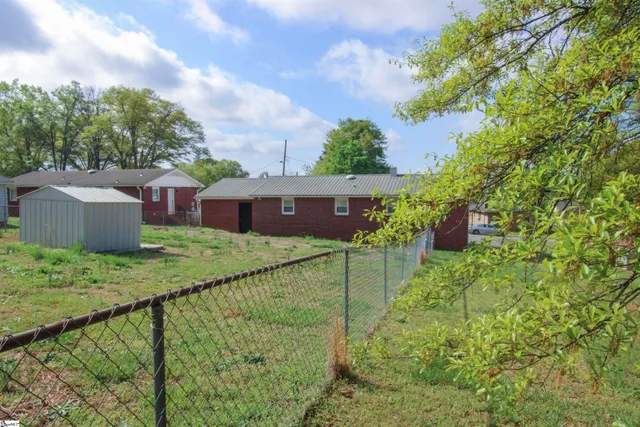 $230,000 | 203 State Rd S-42-467, Inman, SC 29349