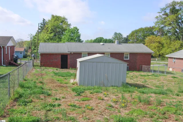 $230,000 | 203 State Rd S-42-467, Inman, SC 29349