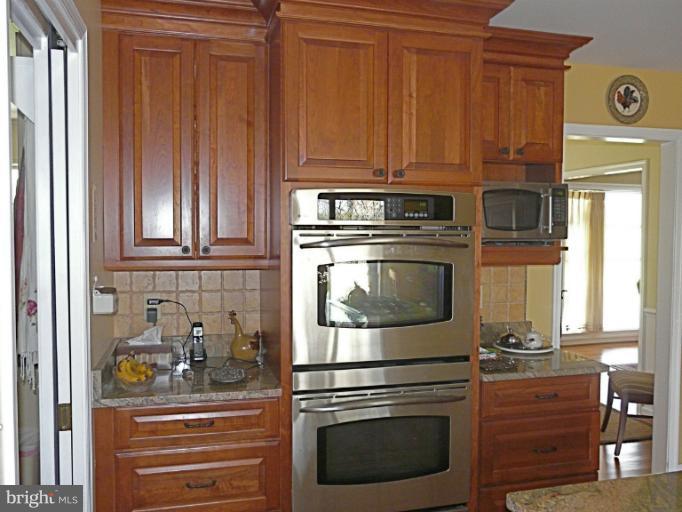 16 Manor Brook Road Monkton, MD 21111 - Photo 15 of 30 a kitchen with appliances and cabinets