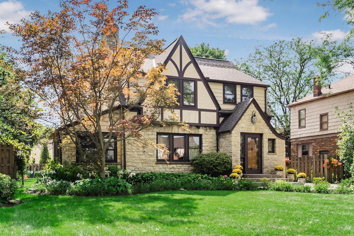 1873 Chatfield Road Columbus, OH 43221 - Photo 1 of 47 Gallery Image 1