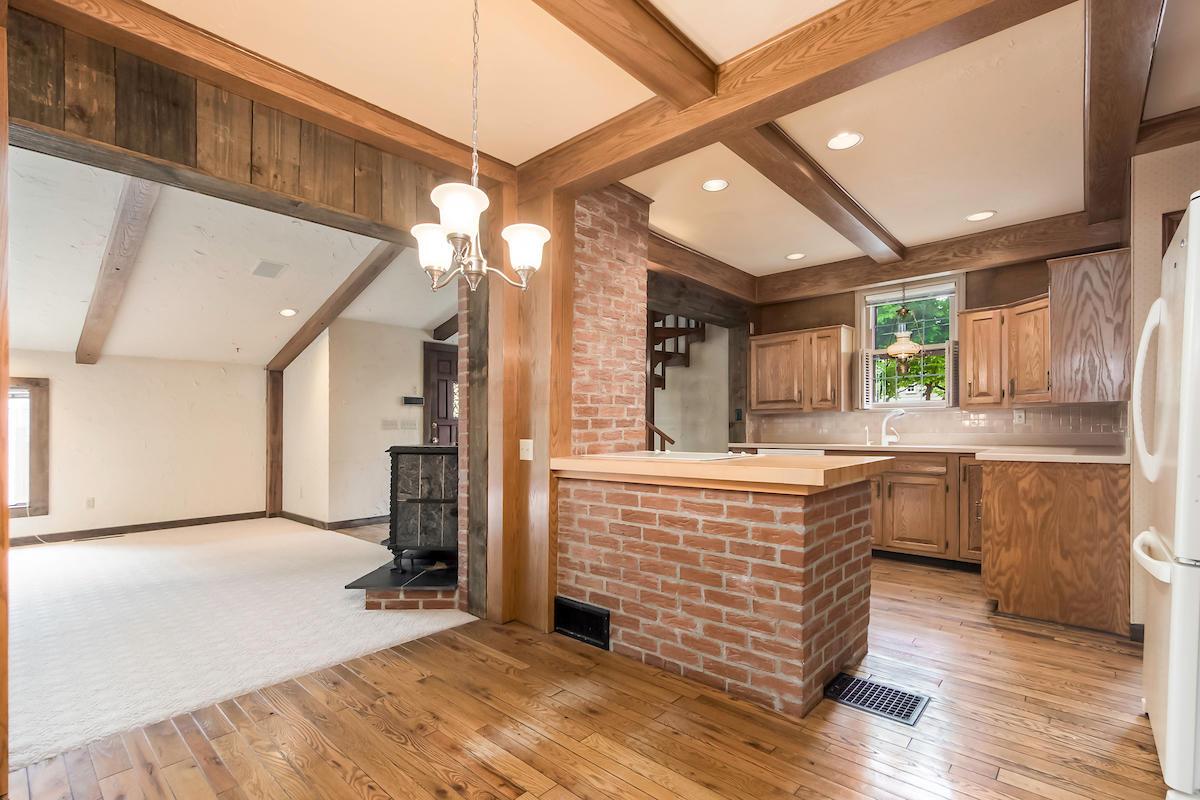1873 Chatfield Road Columbus, OH 43221 - Photo 12 of 47 Gallery Image 12
