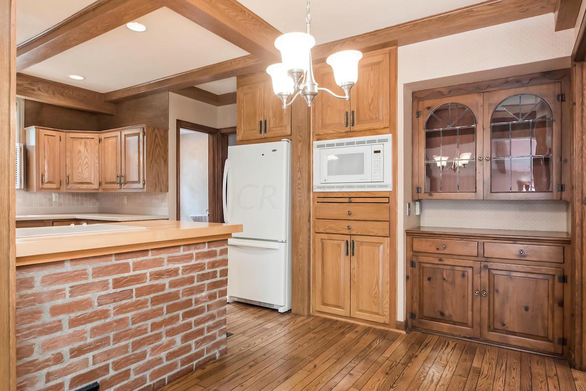 1873 Chatfield Road Columbus, OH 43221 - Photo 16 of 47 Gallery Image 16