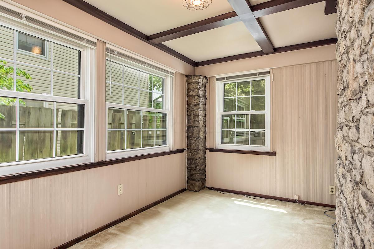 1873 Chatfield Road Columbus, OH 43221 - Photo 23 of 47 Gallery Image 23