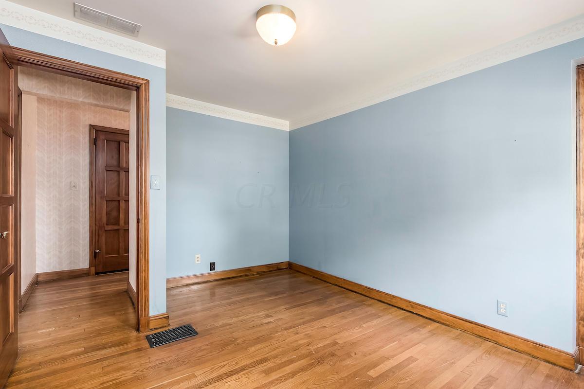 1873 Chatfield Road Columbus, OH 43221 - Photo 30 of 47 Gallery Image 30