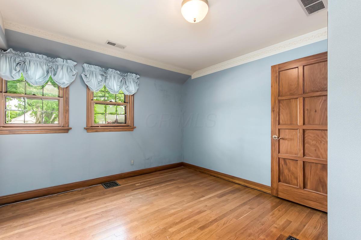 1873 Chatfield Road Columbus, OH 43221 - Photo 31 of 47 Gallery Image 31