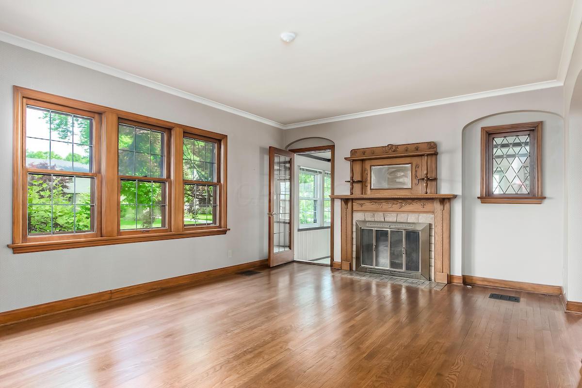 1873 Chatfield Road Columbus, OH 43221 - Photo 6 of 47 Gallery Image 6