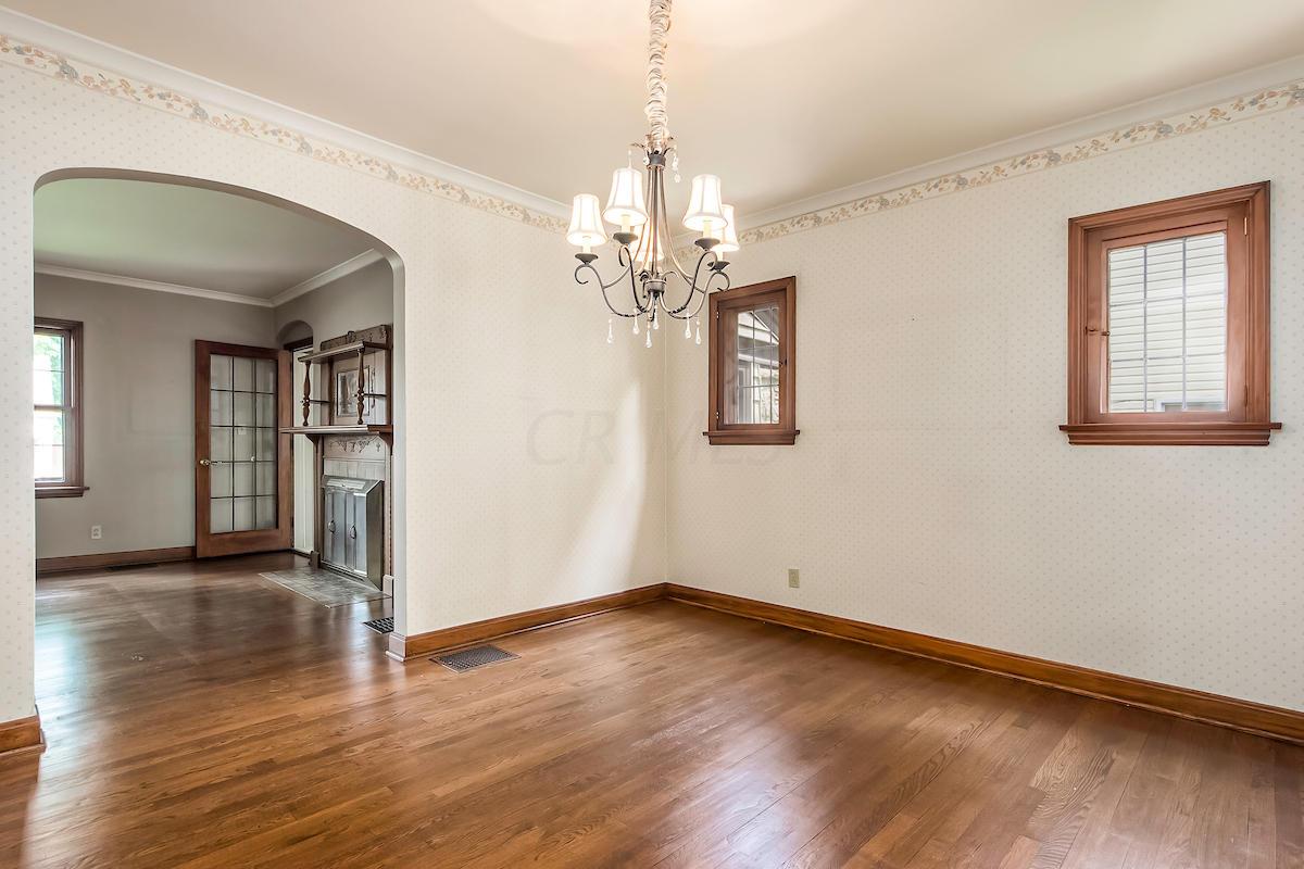 1873 Chatfield Road Columbus, OH 43221 - Photo 9 of 47 Gallery Image 9