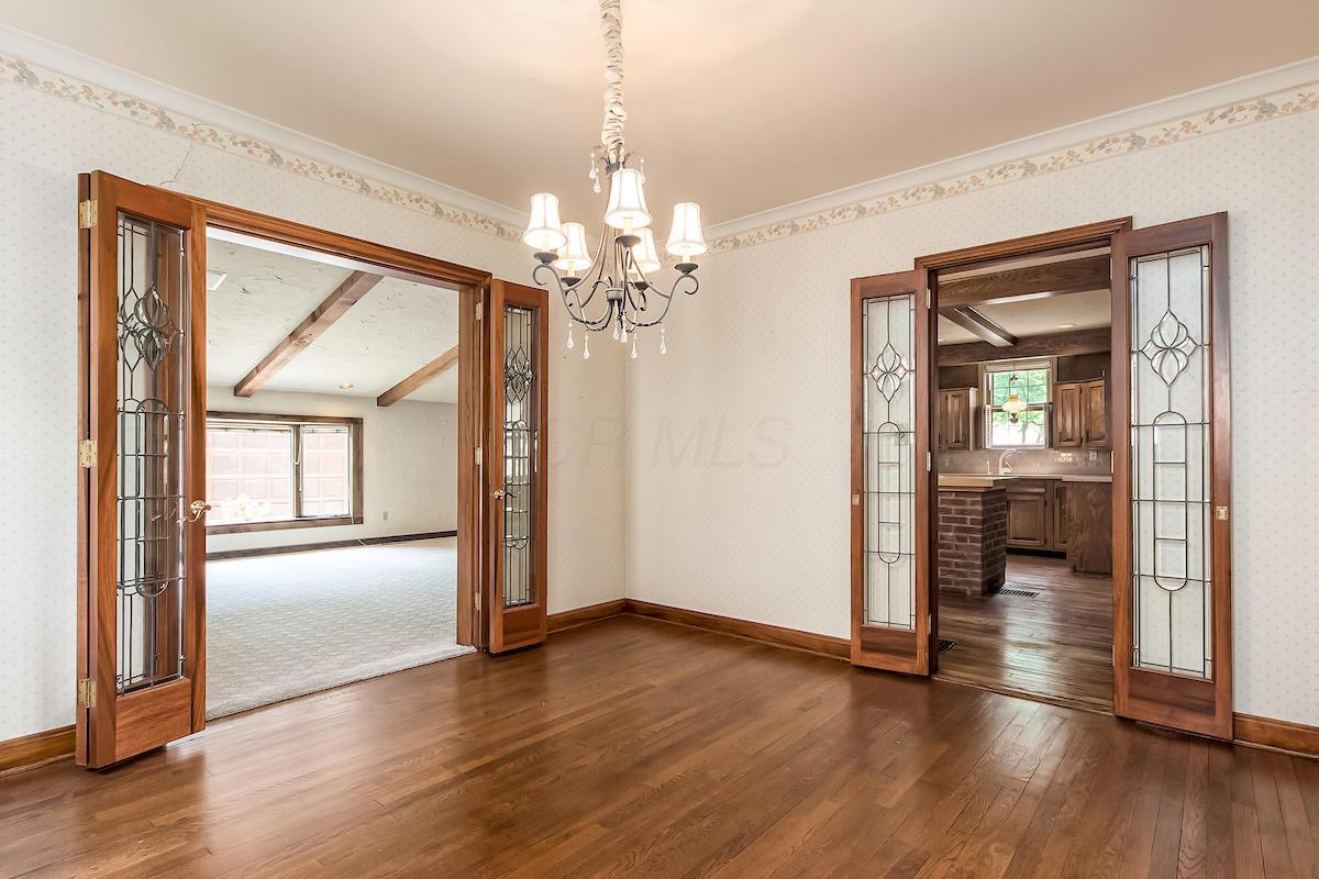 1873 Chatfield Road Columbus, OH 43221 - Photo 10 of 47 Gallery Image 10