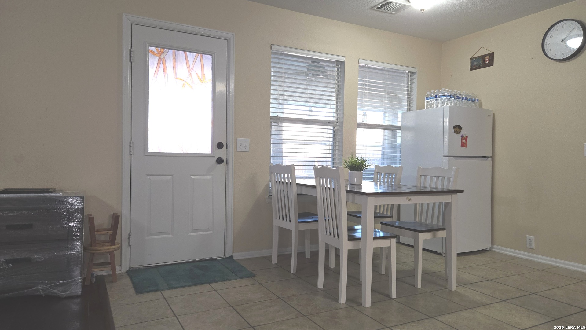 9530 Ascending Converse, TX 78109 - Photo 5 of 15 a dining room with furniture and window
